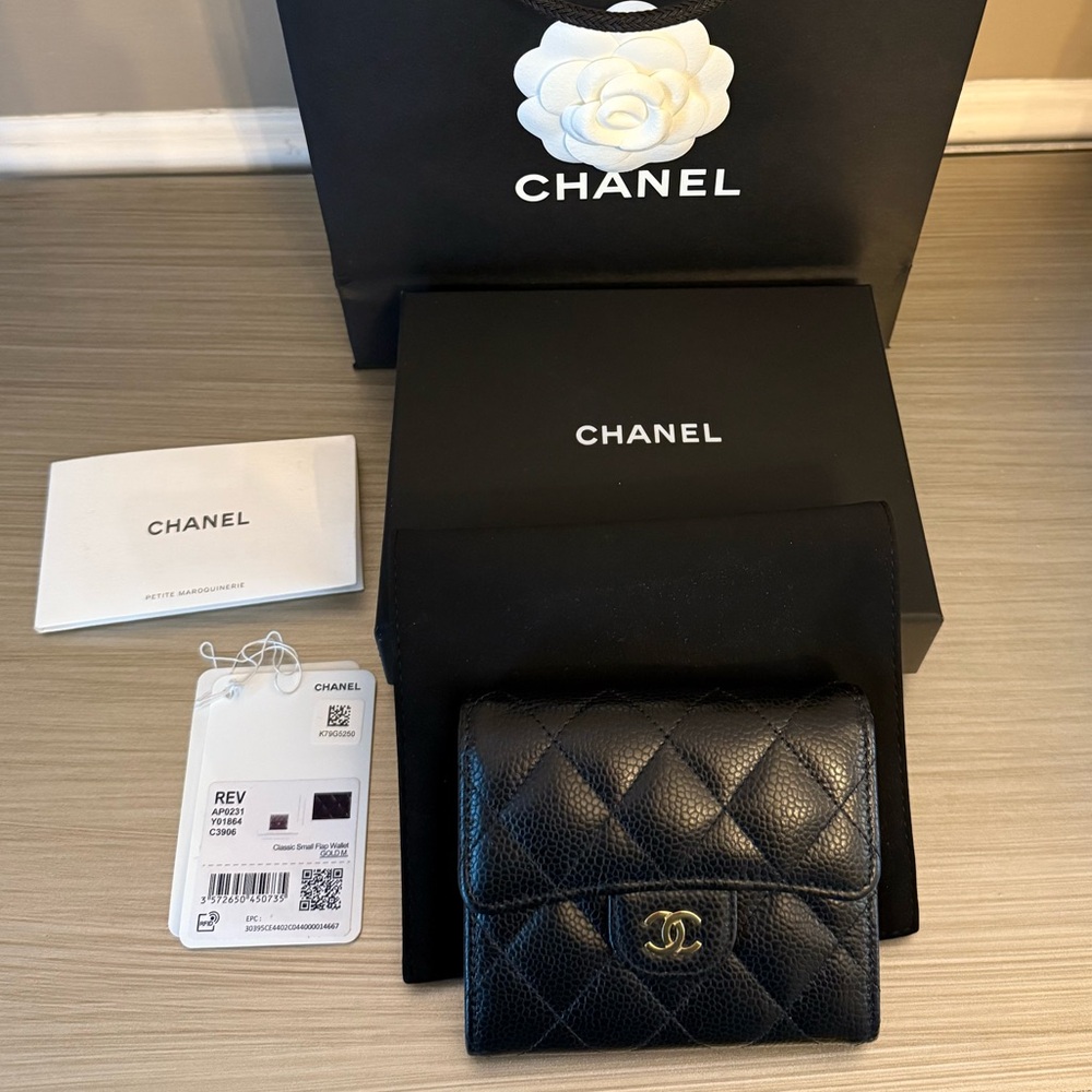 Chanel Classic Small Flap Wallet in Caviar